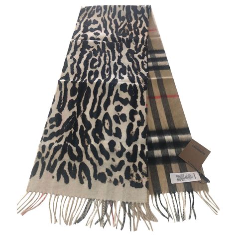 echarpe burberry cachemire occasion|Echarpe et foulard Burberry d'occasion .